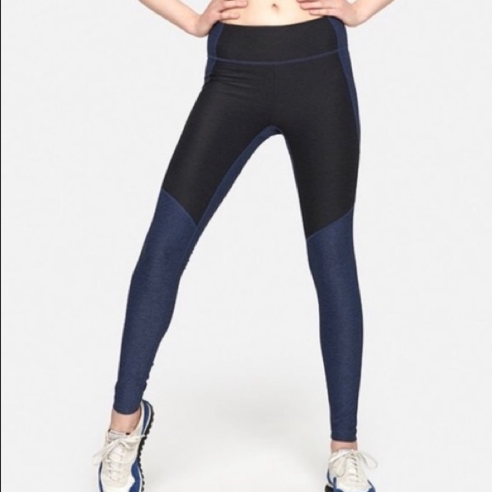 Outdoor Voices Two Tone Warmup 7/8 Legging L